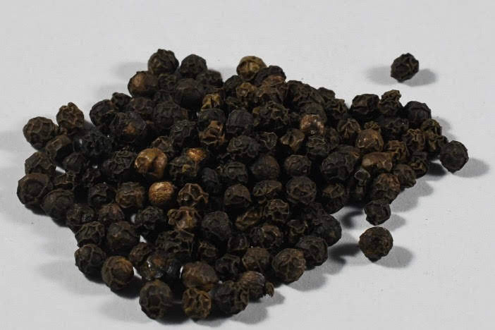 Pepper Black Whole